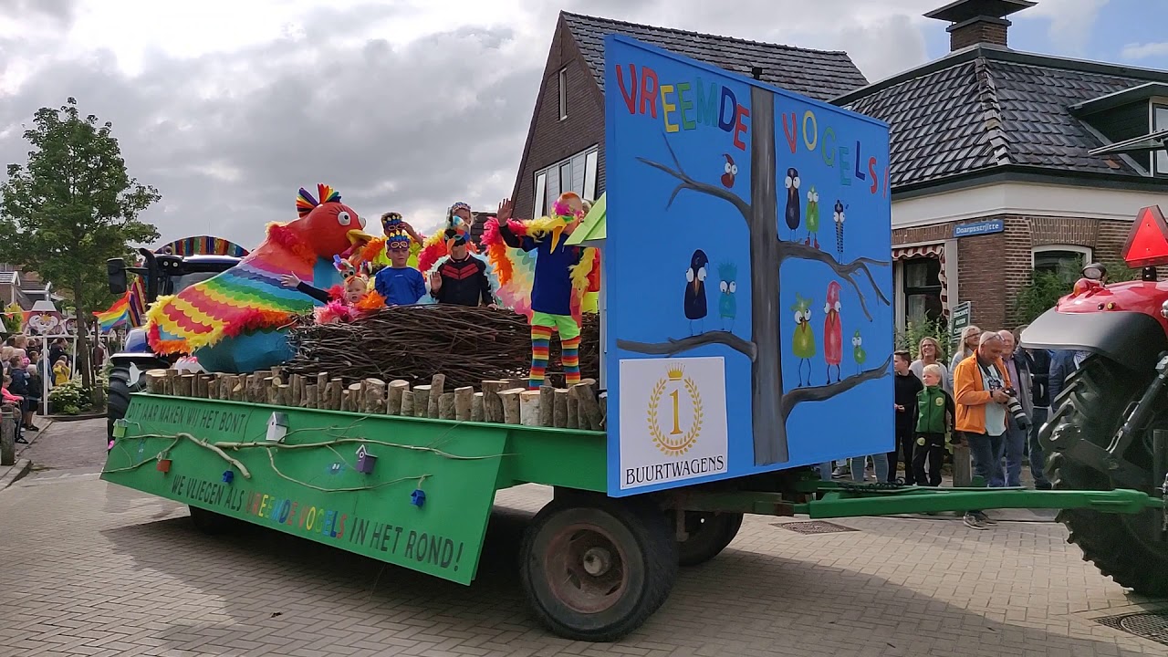 Dorpsfeest Morra Lioessens zaterdagavond optocht #2