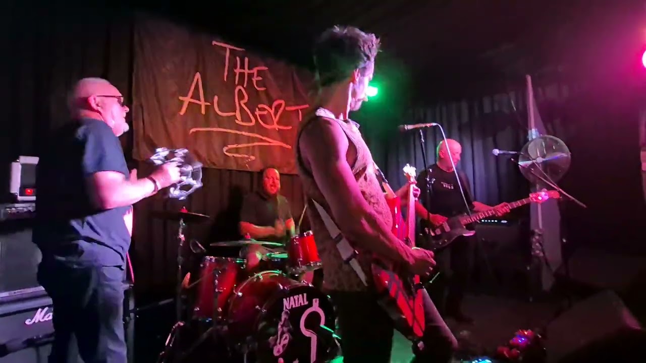 'I'm A Loner' by Unorfadox (UFX) at The Albert, Brighton on Sun. 20/7/25.