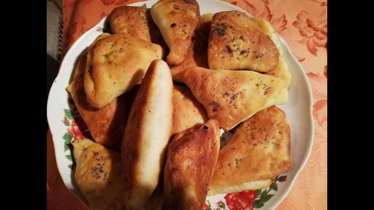 Рецепта за Лучник, Onion bread, Банички с лук, Луковый пирог #лучник, #луковый_пирог, @TTL123