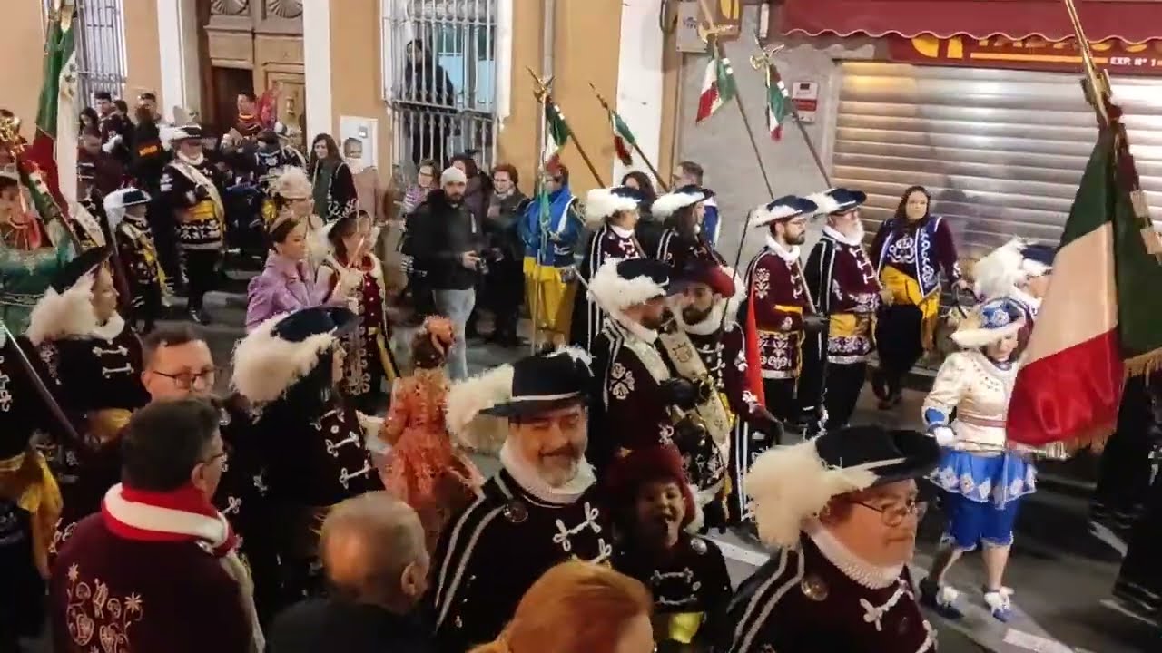 Acompañamiento de Capitanes tras el cierre de fiestas (05-02-2023) - Comparsa Garibaldinos de Sax