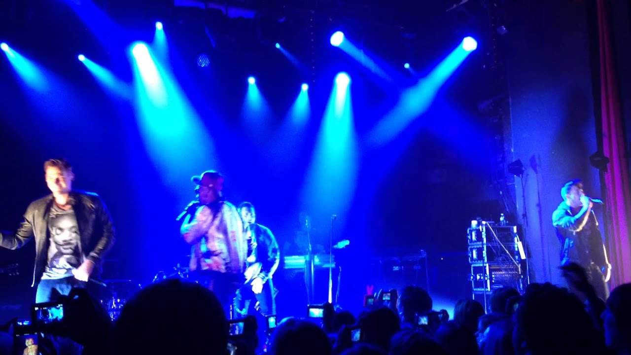 Roulette Tour: Blue - Bubblin - Live in Paris on November 25th, 2013.