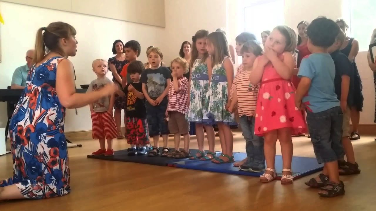 The Pop-up UpBeat Kids Choir performing 'Hakuna Matata'