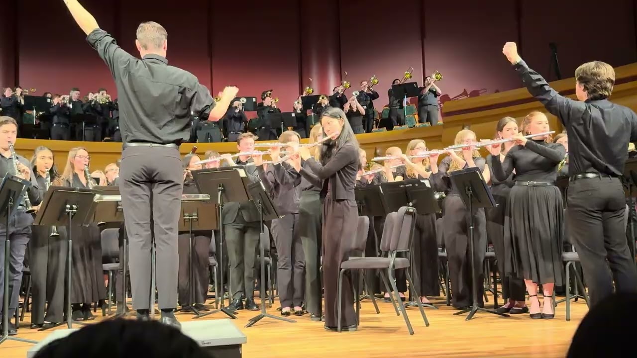 Notre Dame Fall Symphonic Band :Notre Dame Victory March