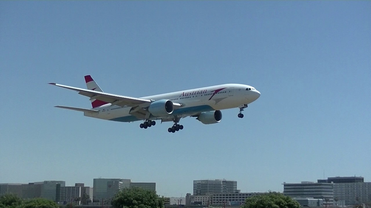 Austrian Airlines Flight 81 VIE-LAX April 15 2017 OE-LPA