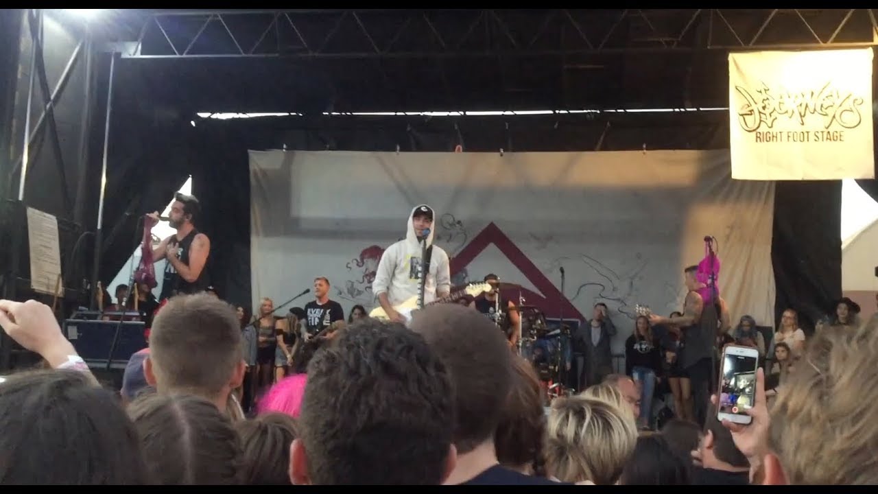 All Time Low - Everything is Fine NEW SONG - Vans Warped Tour - Ventura, CA 6/24/18