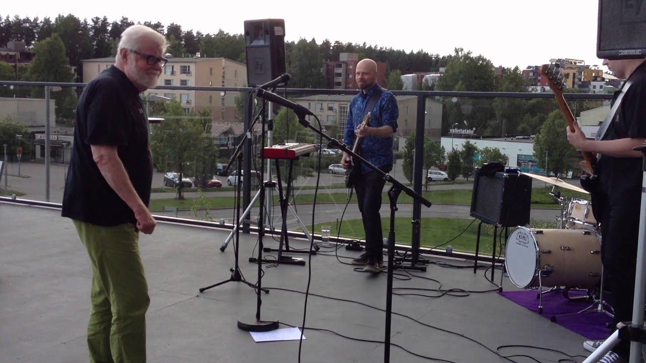 Eero Raittinen, Tero Pulkkinen, Jp M&ouml;nkkonen & Tero Mikkonen: Tiell&auml; turhuuden