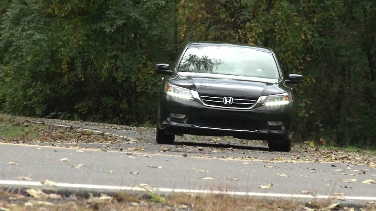2013 Honda Accord Sedan - Drive Time Review with Steve Hammes | TestDriveNow