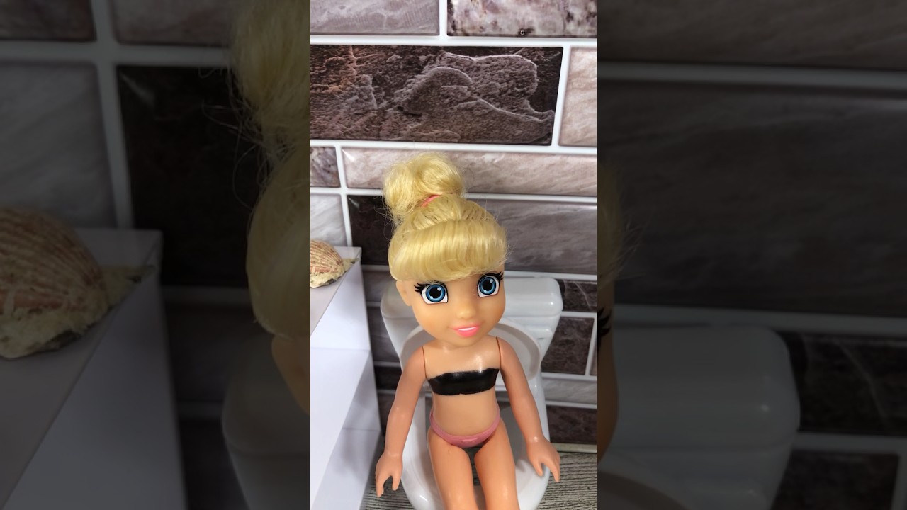 Anna And Elsa Go School Shopping! Pt.13 #Dolls #FrozenToys #Shorts #Play #Disney #Princess #Fun