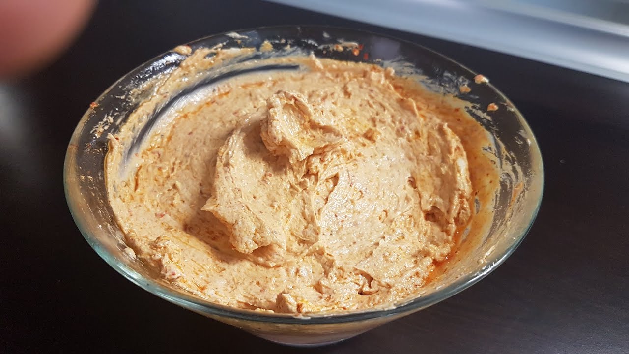 Urnebes Salata - Originalna Urnebes Salata