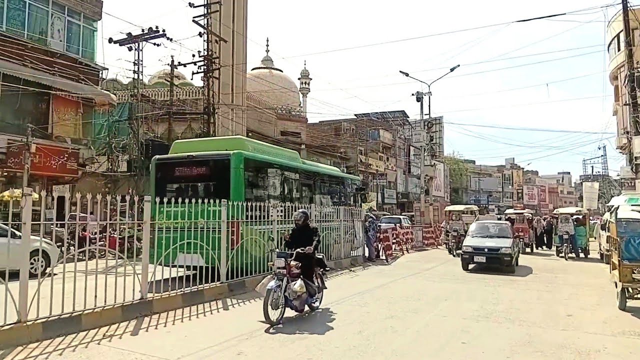 Jhelum 🇵🇰 Eid Shopping Vibes | Walking Through Busy City Streets