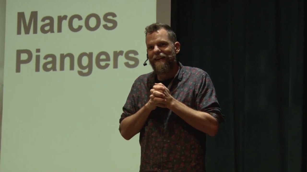 A evolução do EU TE AMO | Marcos Piangers | TEDxCentroUniversitárioNewtonPaiva