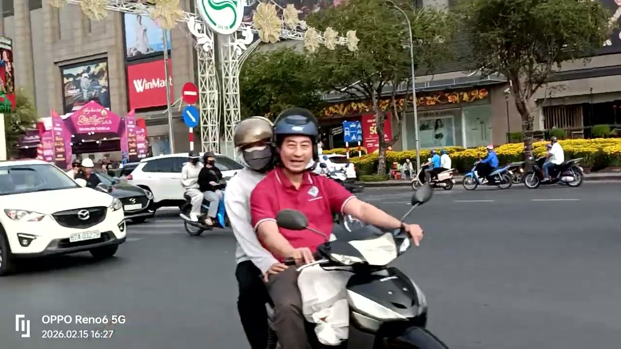chợ hoa chiều ngày 28 Tết 2025   2026