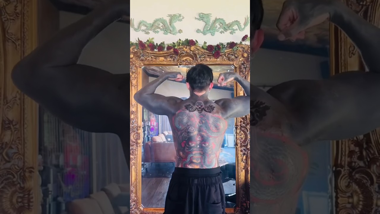 Ronnie Radke showing his NEW BACK & roasting a talentless, shittalking tattoo 