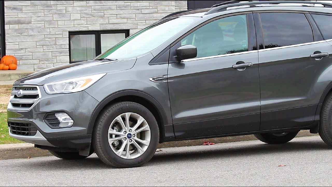 2017 Ford Escape Review (SE)