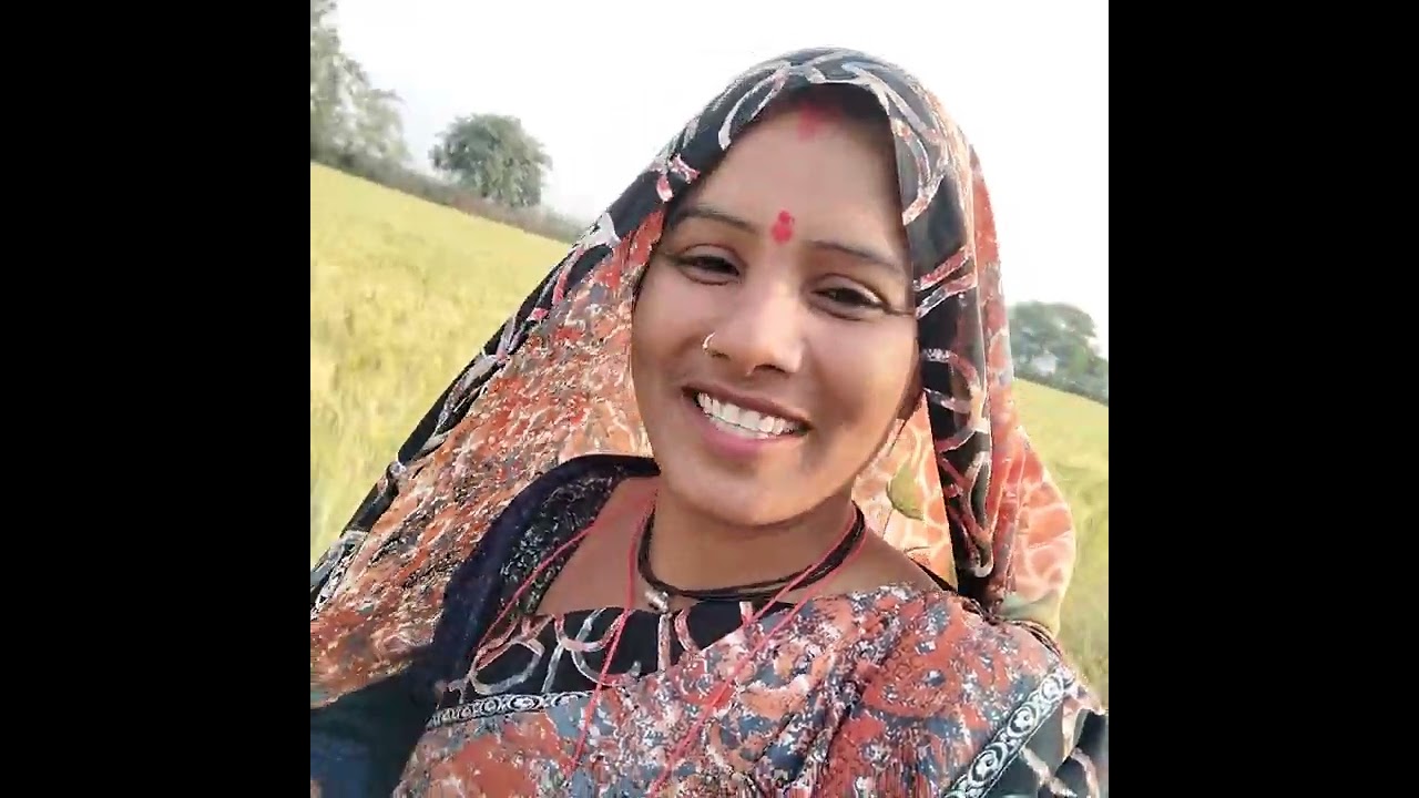 रानी खेत पर जा रही मशहूर काटने के लिए🥺🥺😃रानी ब्लॉग #