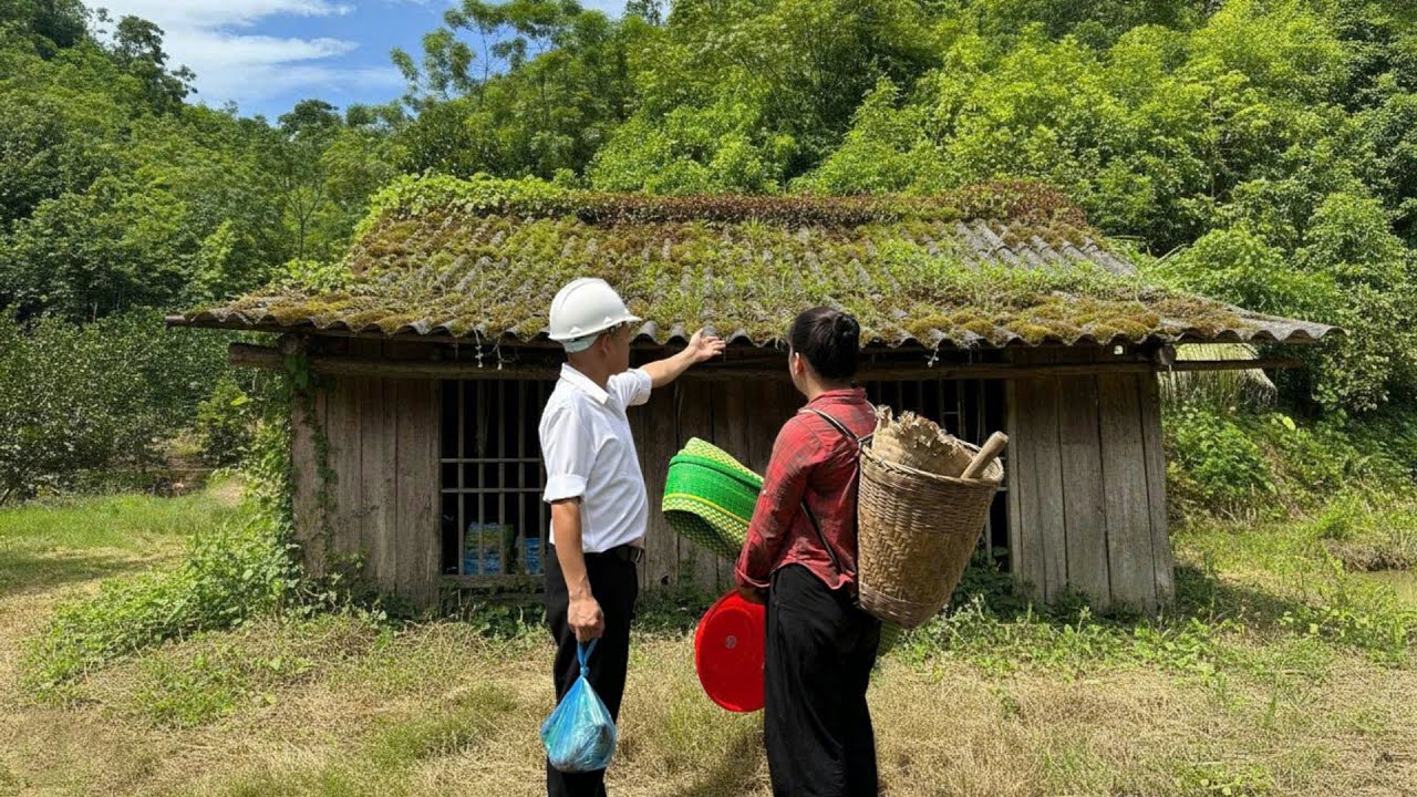 50 Days, Kind CEO Helps Single Mom and Gives Her an Abandoned House