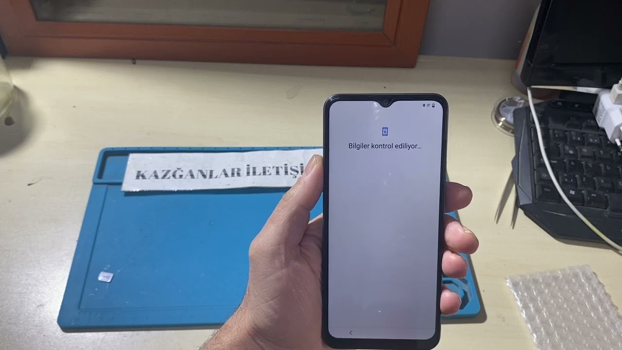 Vivo Y16 sim kartı ve Hafıza kartı nasıl takılır