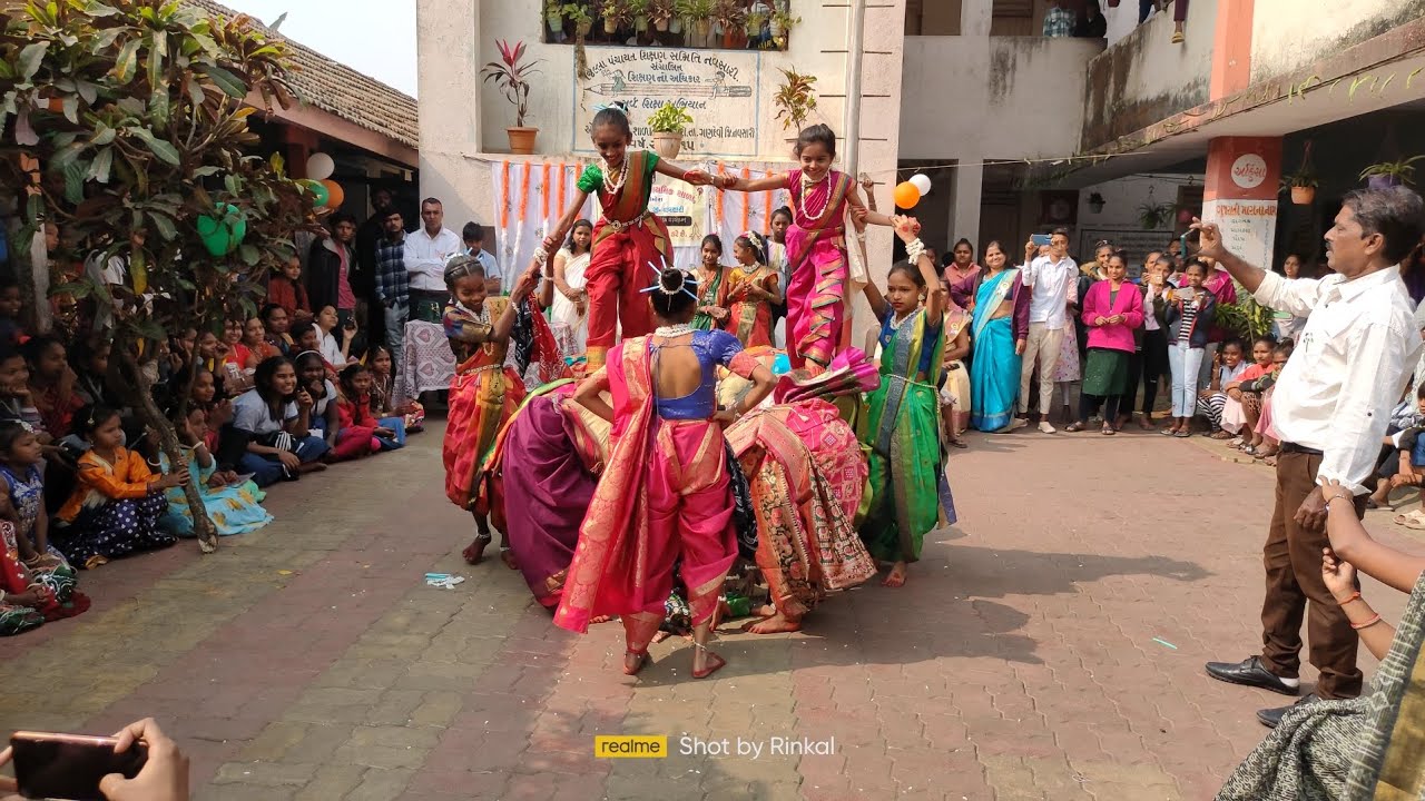 adivasi dance  Oriyamora primary school. Bilimora #adivasi #india