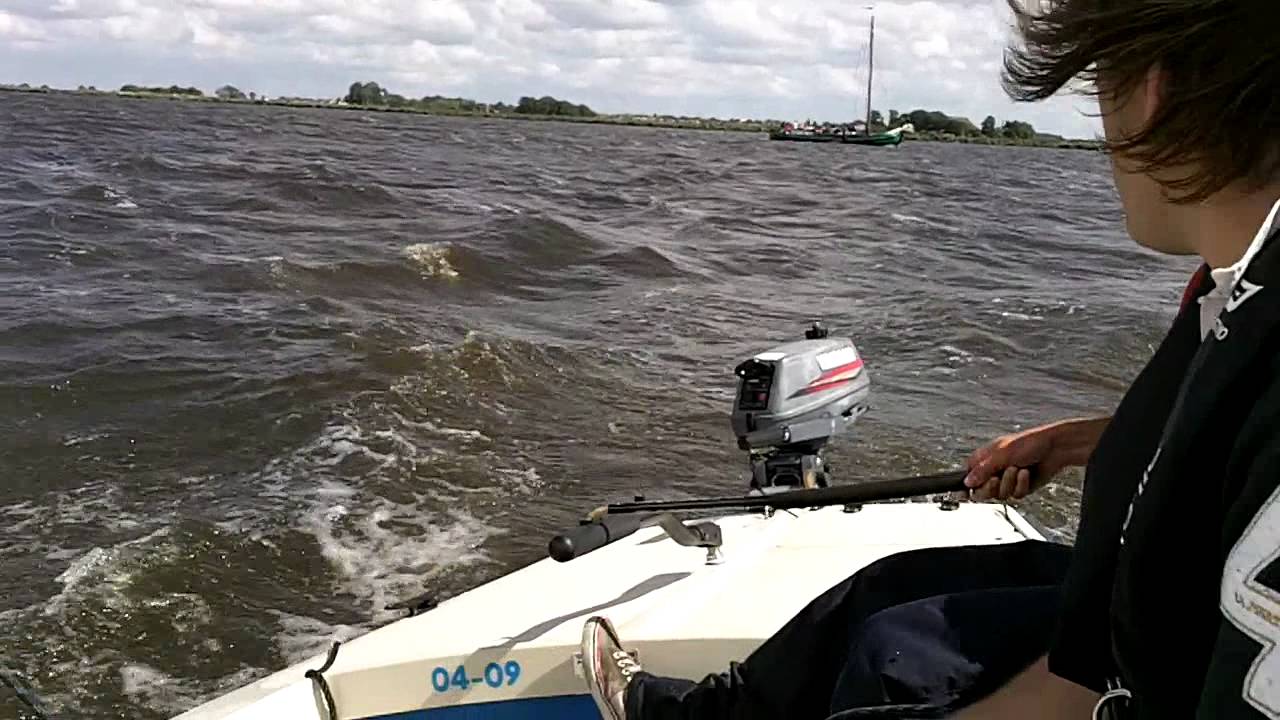 Zeilen op het Heegermeer in een polyvalk