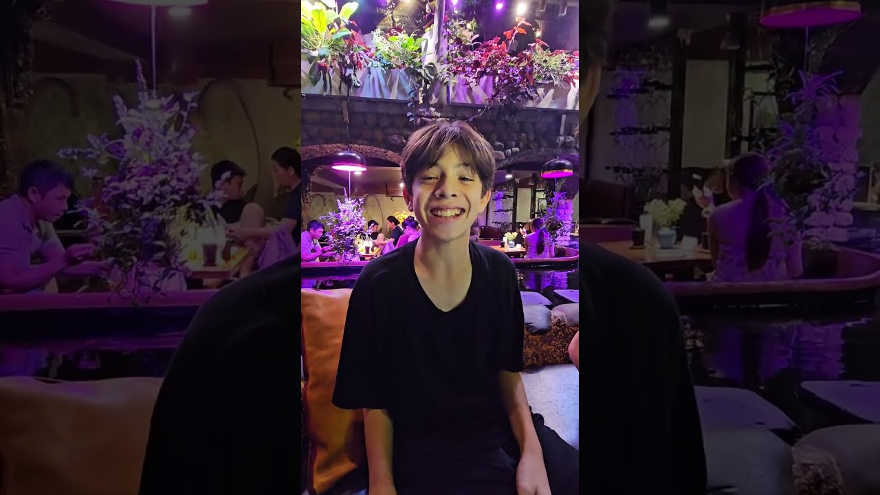 Oasis Cafe - Koi Fish Cafe - Ho Chi Minh, Vietnam