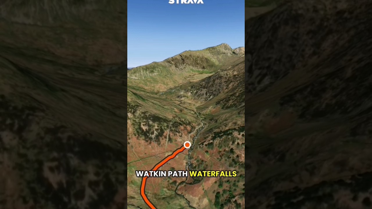Hiking Snowdon via The South Ridge in Snowdonia National Park #hiking #hikingadventures #snowdonia