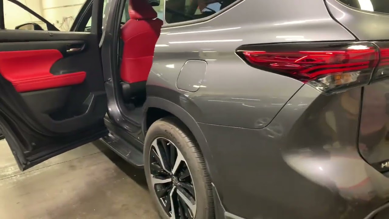2022 Toyota Highlander XLE Walkaorund