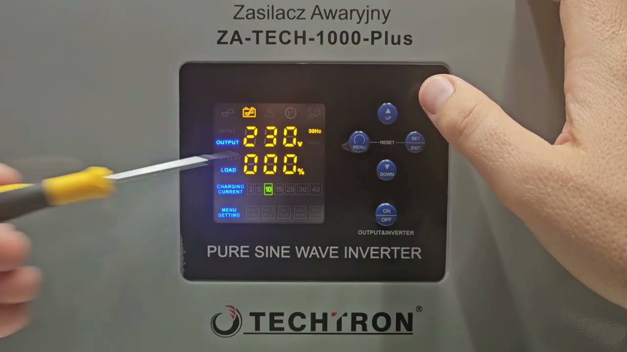 Zasilacz awaryjny ZA-TECH-1000-Plus - Wyświetlacz, konfiguracja.