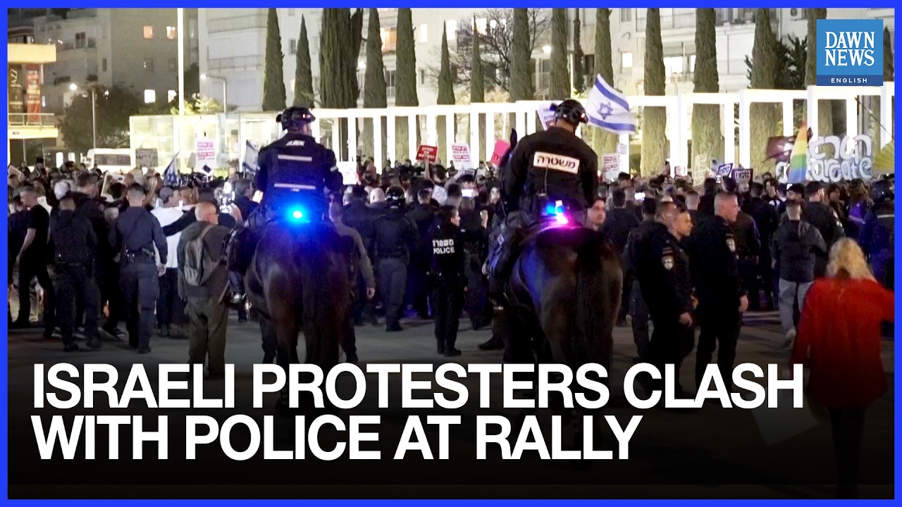 Israeli Anti-War Protesters Clash with Police During Demonstration in Tel Aviv | Dawn News English