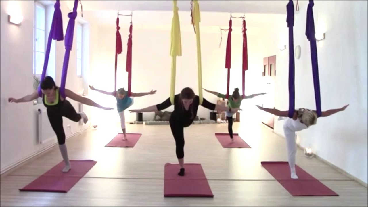 Aerial Yoga flow class/ Aerial Yoga teacher training/aerialyogacademy,co,