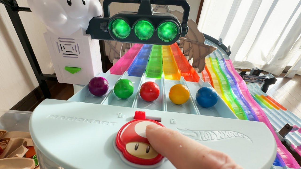 Sneak into the Marble Run Room ☆ Enjoy the Marble Run to your heart's content.