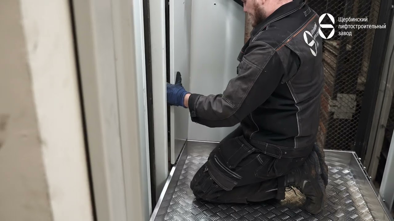 Монтаж кабины лифта