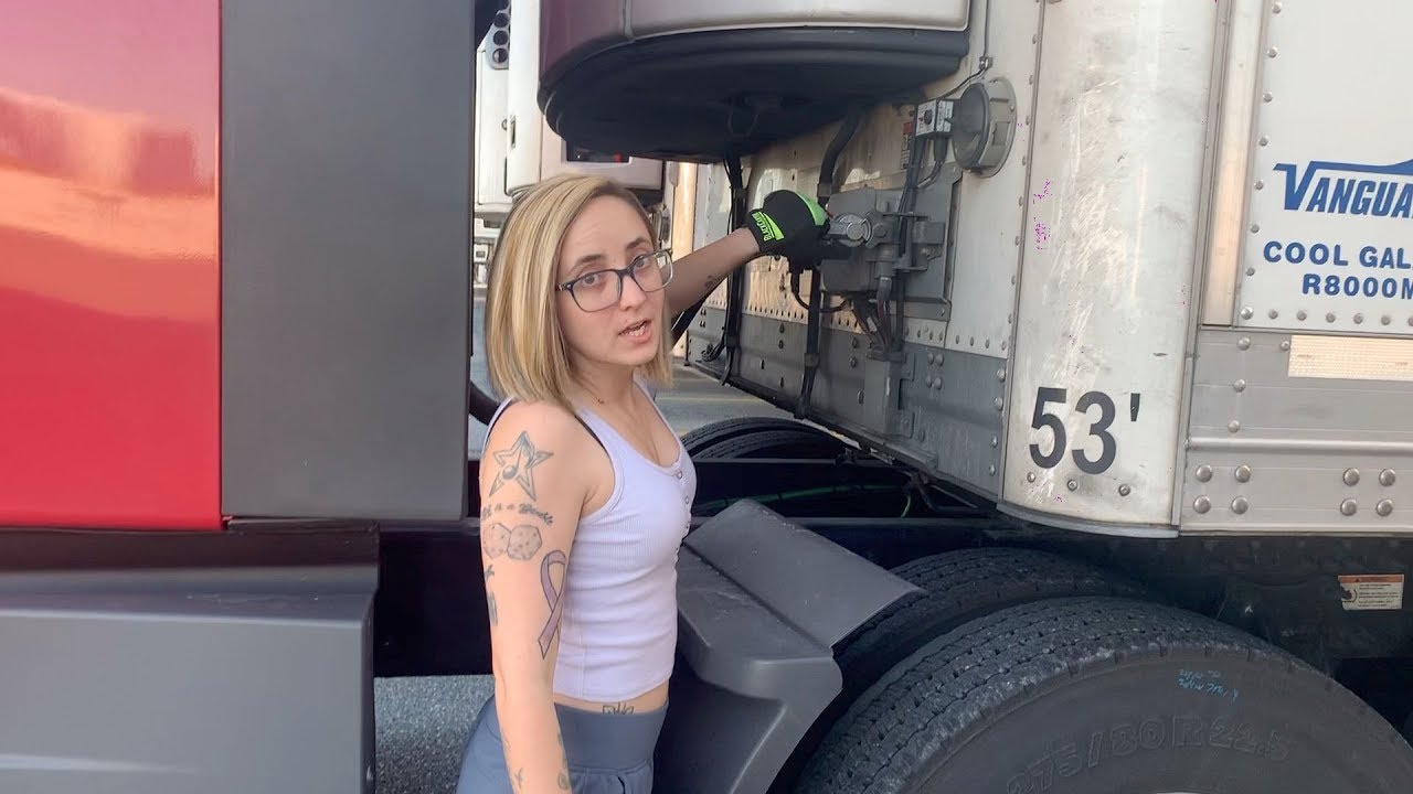 Backing/Fueling/Uncoupling | Trucking Part 10 (Female Truck Driver)
