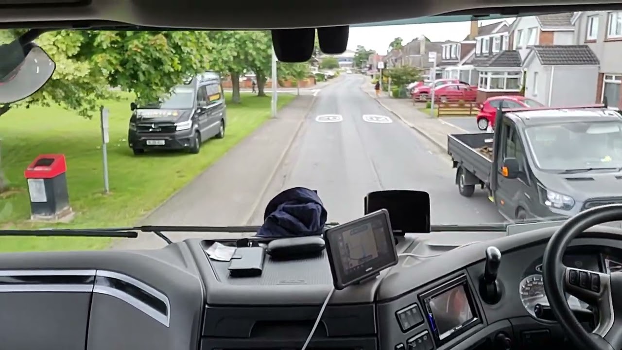 LGV/HGV Can I get an artic through housing estate ?. No other access