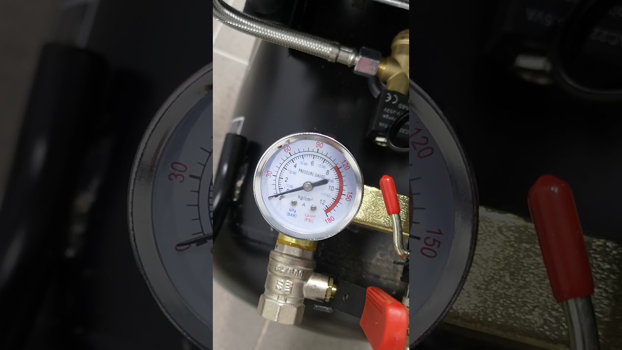 AutoBaras.LT MZB betepalinis oro kompresorius 50l 8bar 420l/min