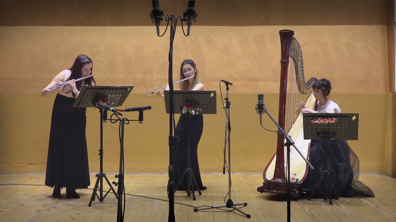 Hector Berlioz - Trio for two flutes and harp