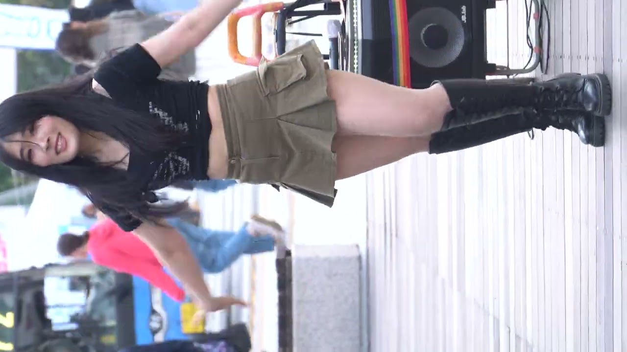 241005 댄스팀 페이브(Fave) ★정인 08- 가시나 [4k] @신촌버스킹 직캠 shinlim