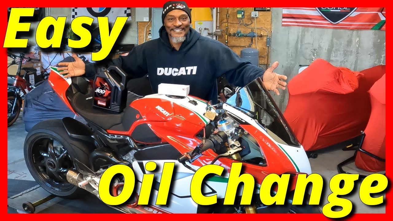 Замена масла и фильтра Ducati Panigale V4!