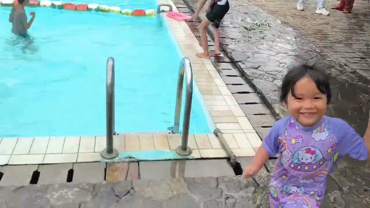 Les Renang Berenang Khawla 6 tahun Maryam 3 tahun Kolam Intan Lestari Kota Bekasi Jatibening pondok
