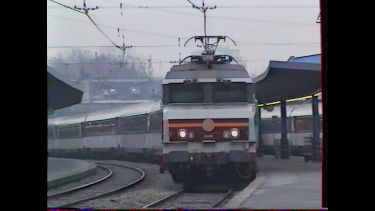 EN CABINE DE LA CC 6524 AU DEPART DE PARIS AUSTERLITZ DU TRAIN 471 PAZ-PORT BOU.(LA VIE DU RAIL).