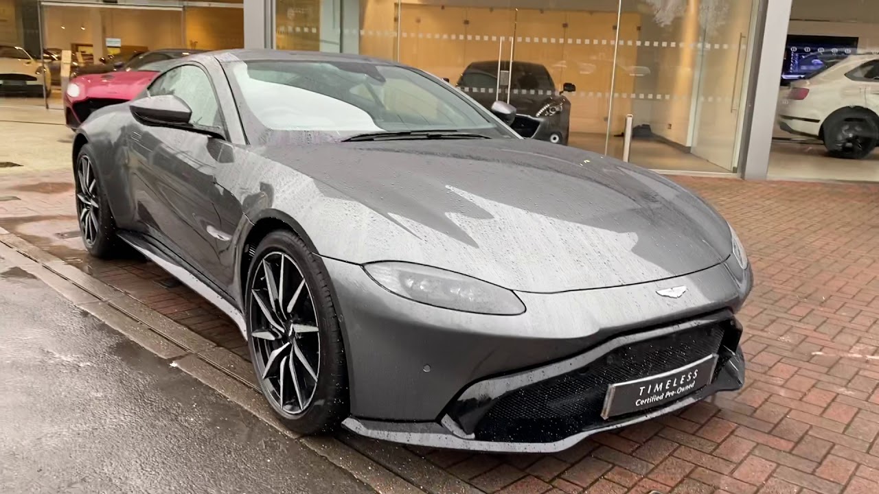Aston Martin Vantage in Magnetic Silver