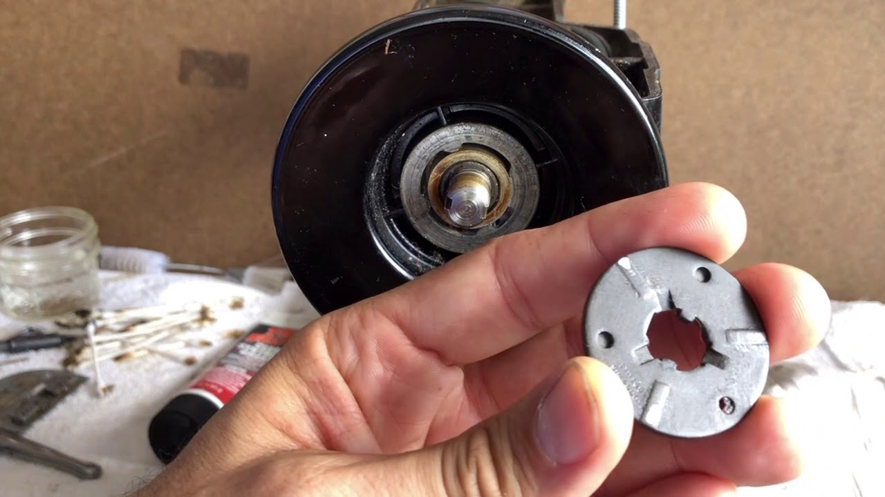 RESTORATION SERIES #6: Applying New Lubrication to the Handwheel.  How Much is Enough?