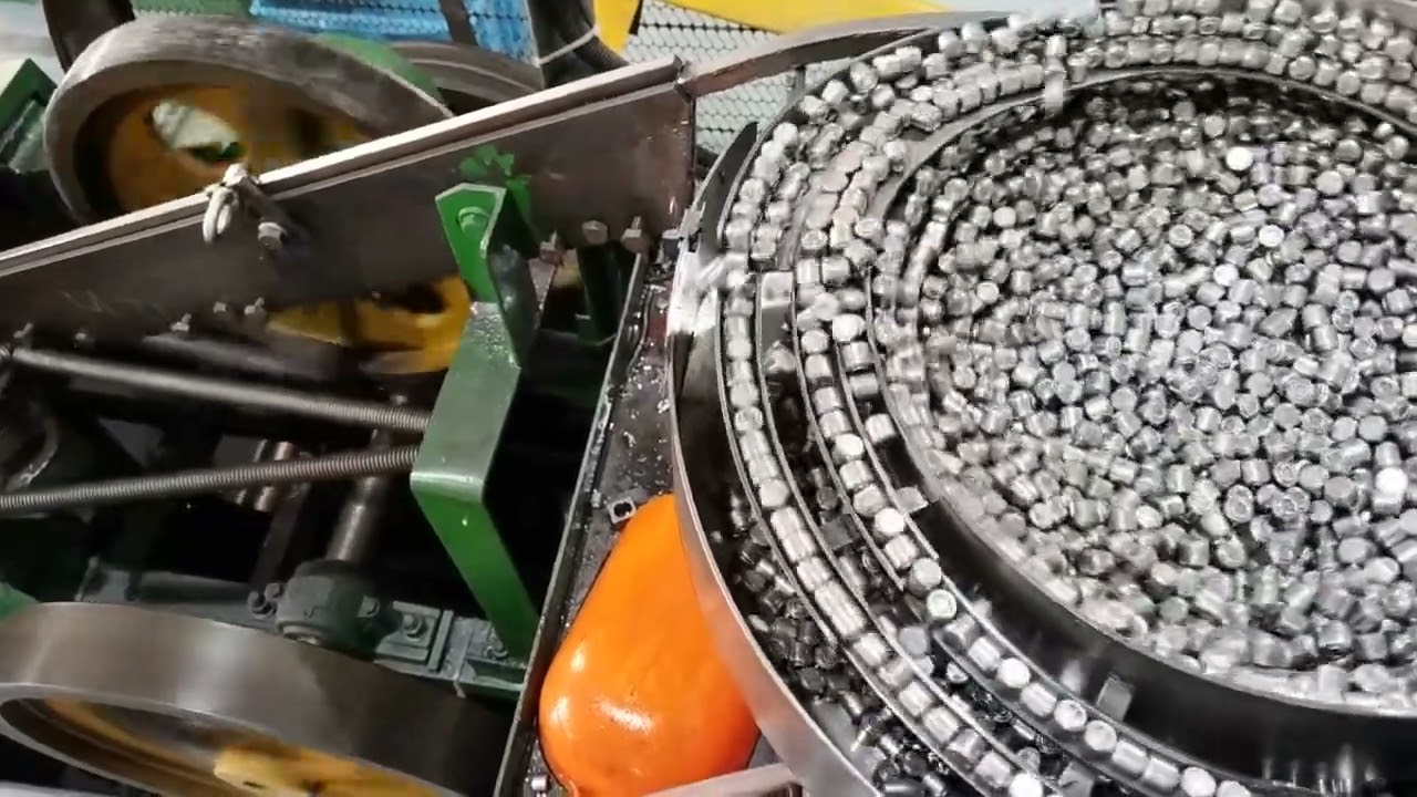 Machines at work. Quality in progress.