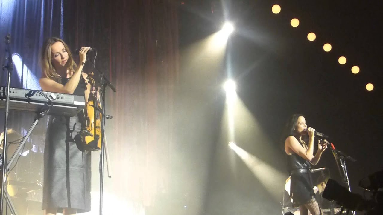THE CORRS - LOVE TO LOVE YOU - LIVE AT THE 3ARENA, DUBLIN - THURS 28TH JAN 2016