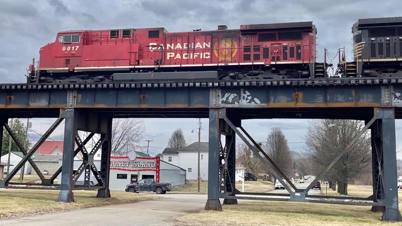 Trains In West Virginia!  CSX & Norfolk Southern Coal Trains, DPUs & Trains On The Trestle