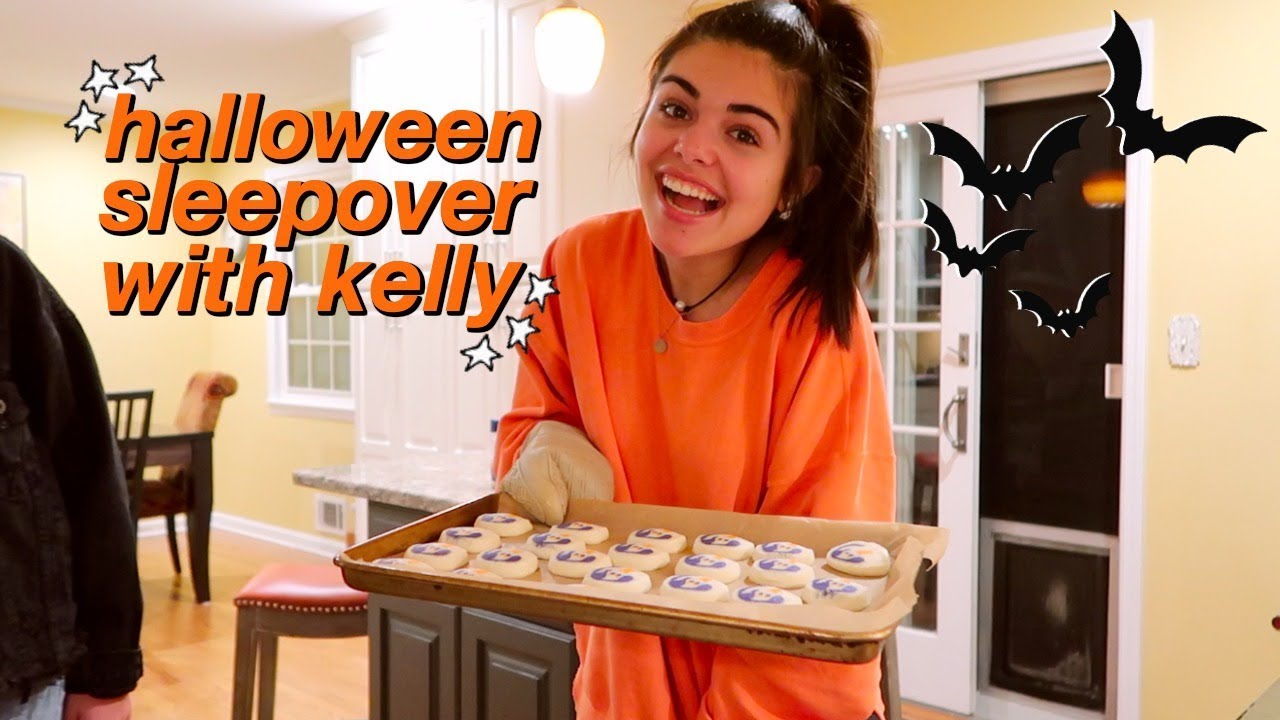 halloween sleepover with kelly!!