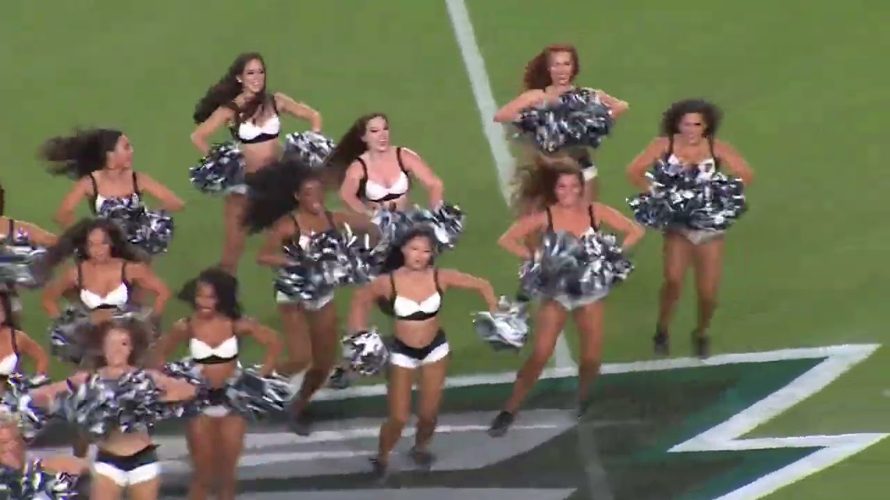 Philadelphia Eagles Cheerleaders Week 2 Pregame Performance