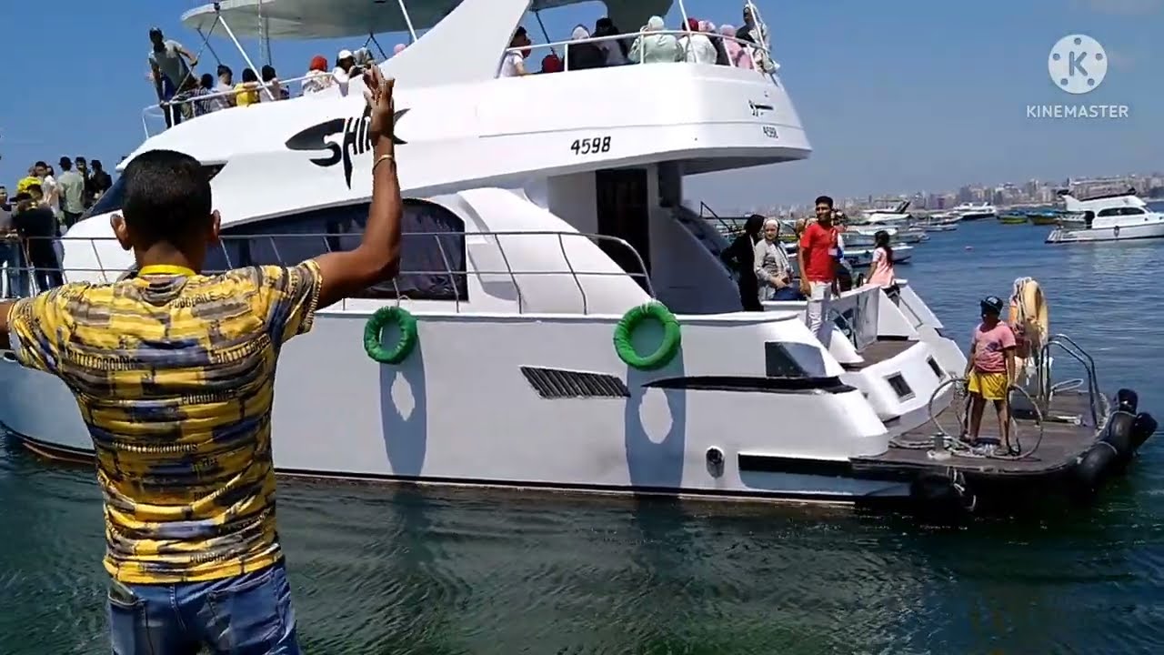 احلى فسحة يخت بنص التمن على شواطئ اسكندرية مع الاسعار للتفاصيل التواصل مع 01281672759