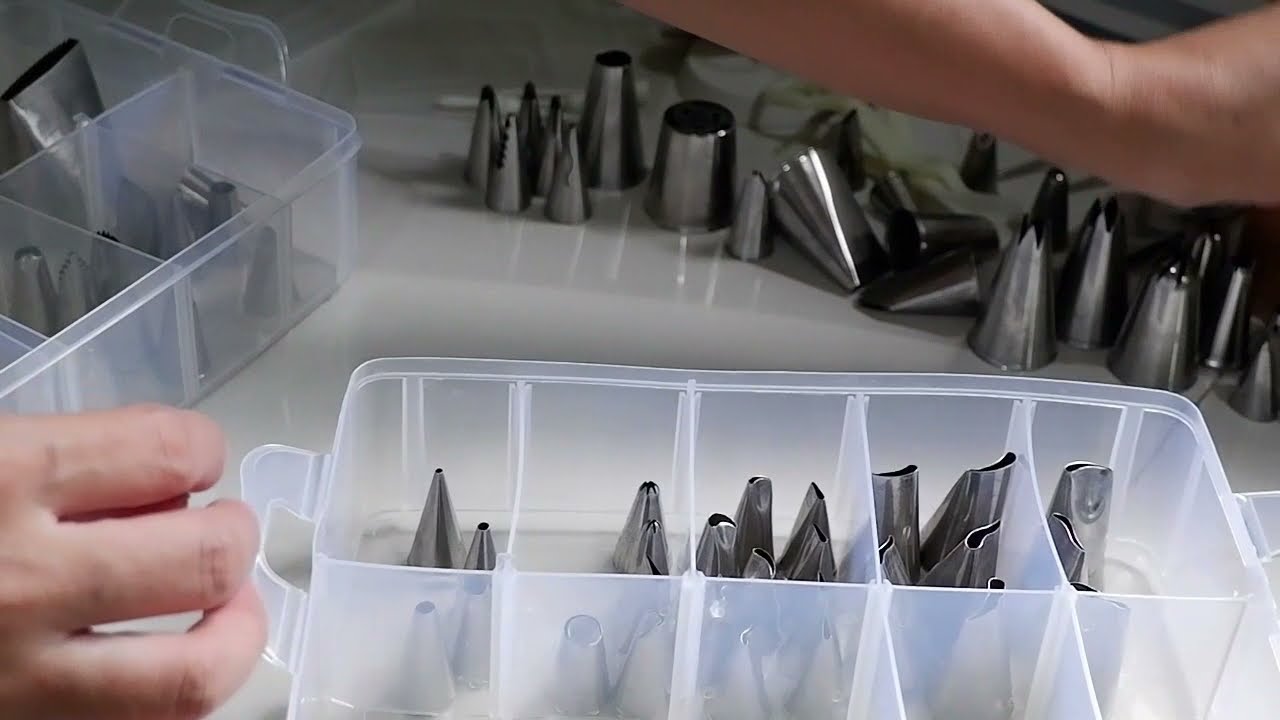 Reorganizing Baking stuffs part 5 (icing tips)