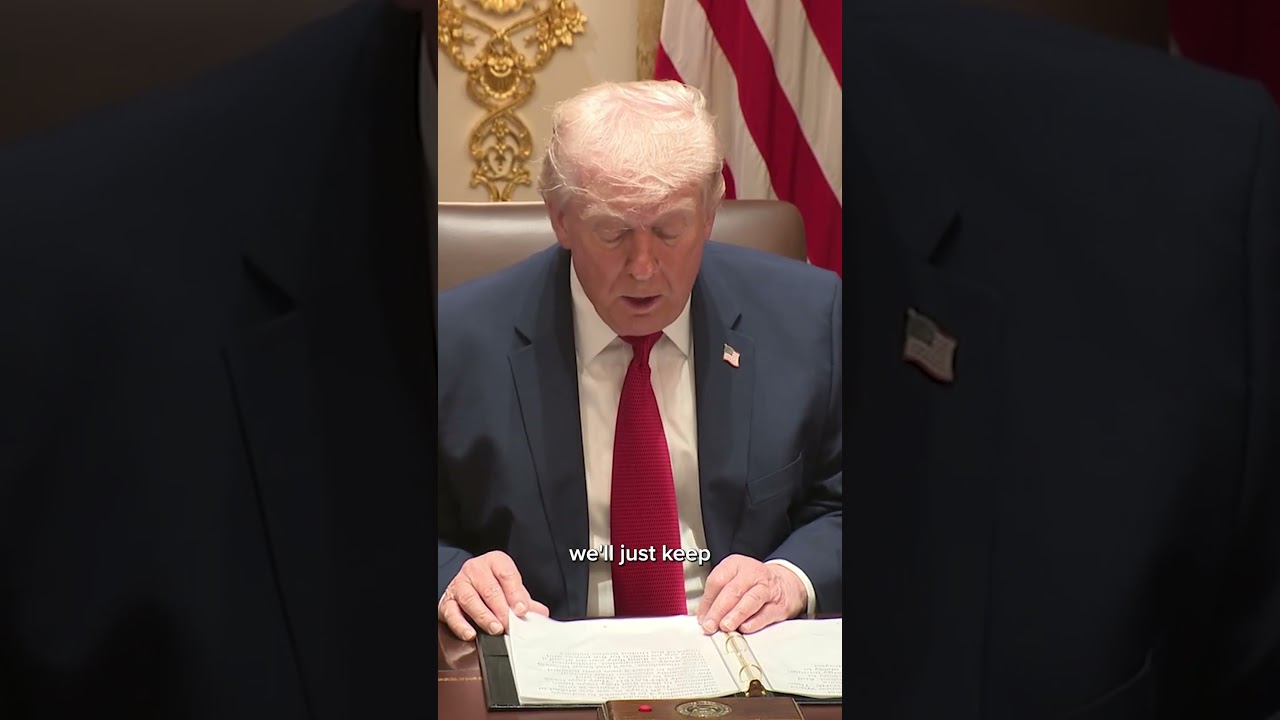 Трамп заявил, что реакция нефтяного и фондового рынков на конфликт с Ираном оказалась не такой си...