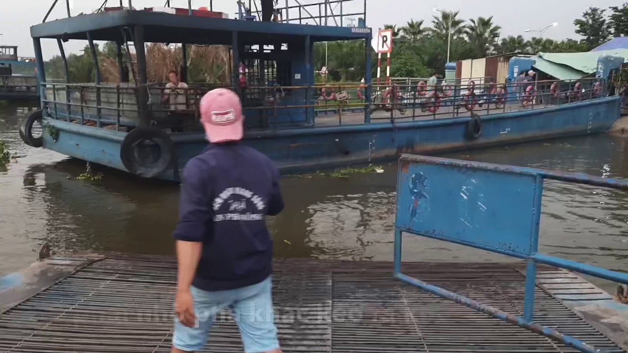 Phà tông sập bến | Phà An Phú Đông Q.12 @VietnameseCalligraphy